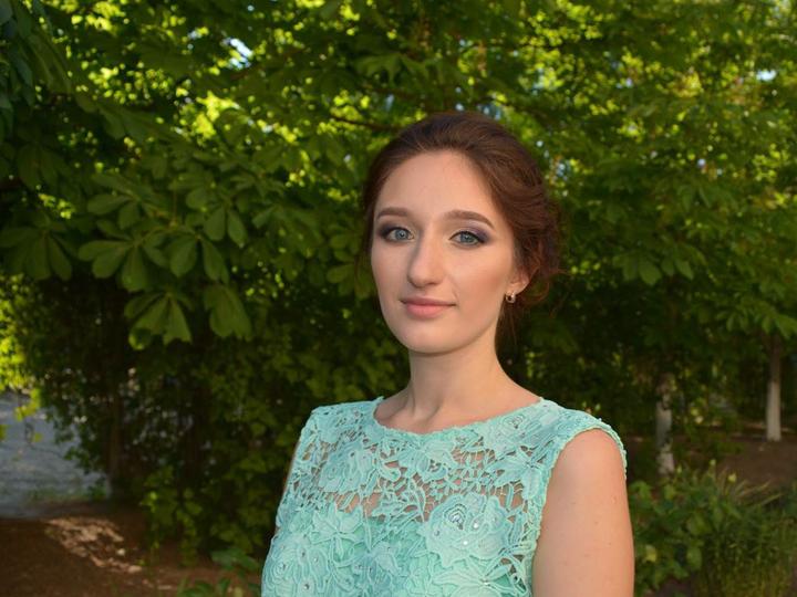 “Школу закінчила із золотою медаллю”. “Шелтер” дізнався подробиці про вбиту росіянами в Одесі 26-річну Дар’ю Кравченко