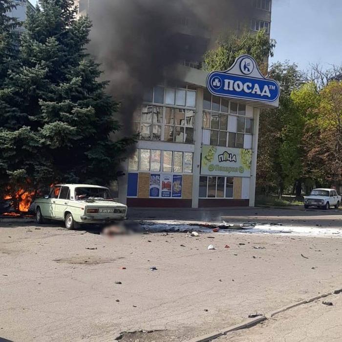 Влучання ворожих дронів у цивільні автівки