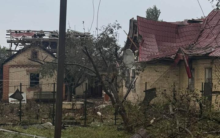 Росія завдала ударів по Слов'янську КАБами: зруйновані будинки, пошкоджені павільйони на ринку