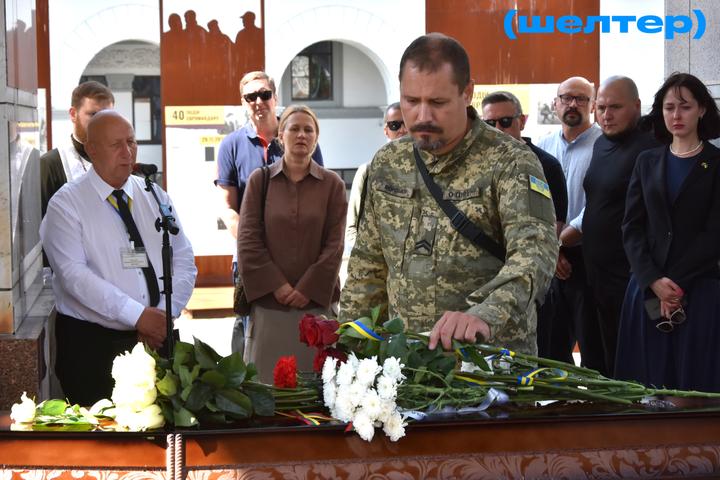 Прощання із загиблим