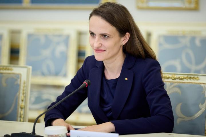 Оана-Сільвія Цою