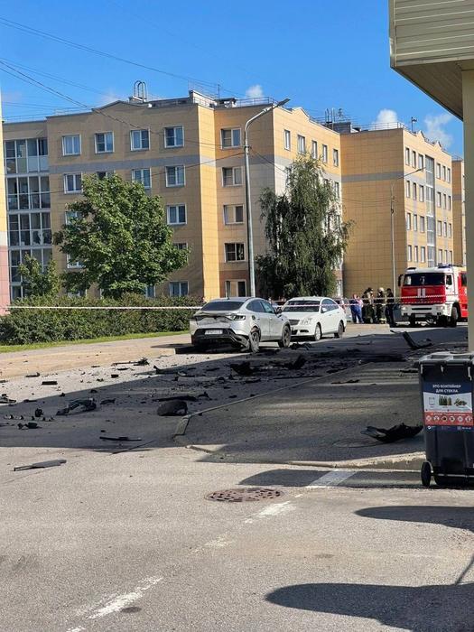 У Петербурзі вибухнуло авто з військовим