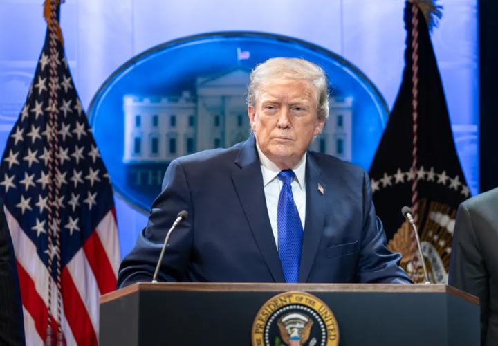 Трамп заявив, що спілкується з Путіним і Зеленським про завершення війни