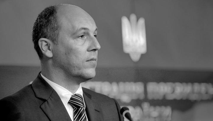 У Києві проїзд біля Маріїнського парку назвали іменем Андрія Парубія