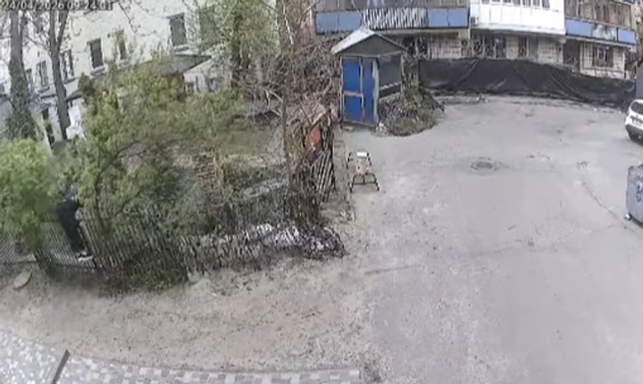 У ТЦК розповіли, як військовозобов’язаний, тікаючи, впав у котлован у Києві