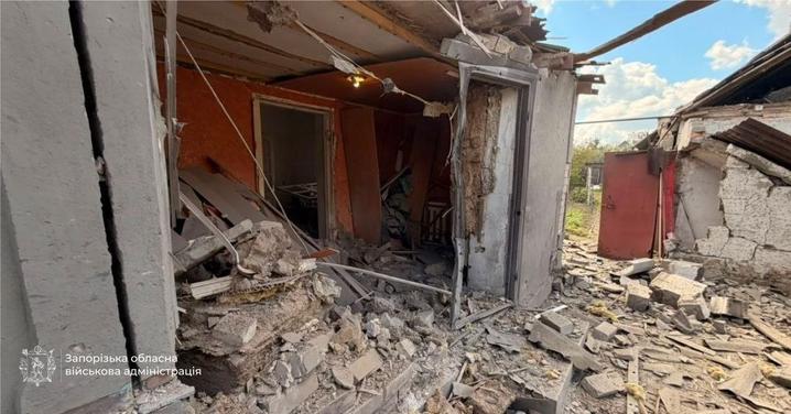 Майже тисяча ударів за добу: на Запоріжжі внаслідок ворожих атак поранено двох людей