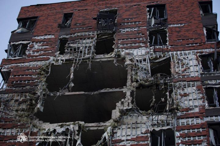 Нічний обстріл Дніпропетровщини: постраждали троє людей, 2 з яких - у стані середньої тяжкості 