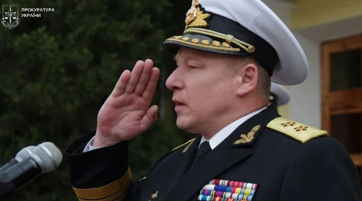 Віцеадмірал-зрадник