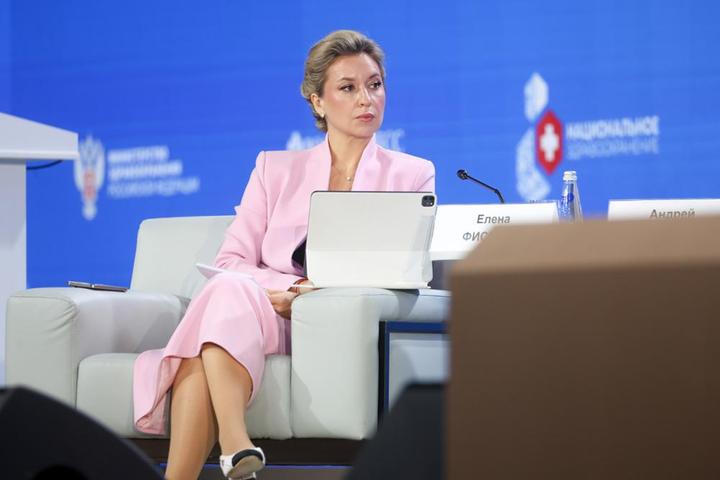 Олена Фісенко