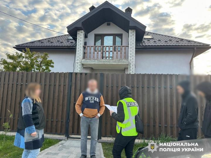 Нацполіція провела обшуки у посадовців ТЦК по всій країні. Що знайшла?