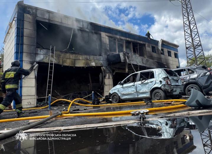 Росія здійснила повітряну атаку на місто Дніпро: є загибла та поранені
