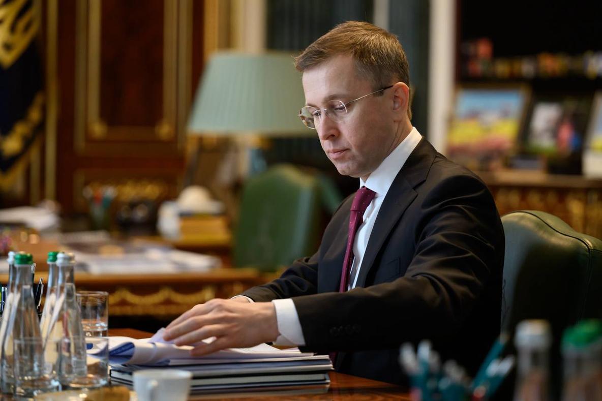 Чому в уряді заговорили про ризики фінансової катастрофи і чи буде відставка Корецького