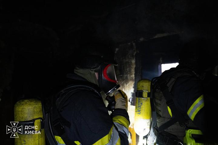 Влучання у багатоповерхівку в Києві 