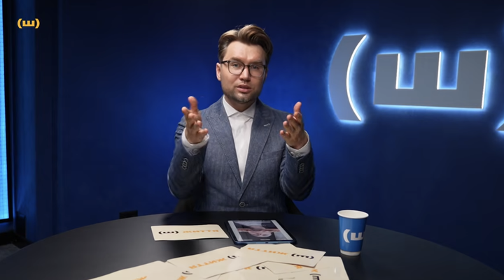 У TikTok став популярним масаж для боротьби з другим підборіддям: лікар пояснив, що з ним не так