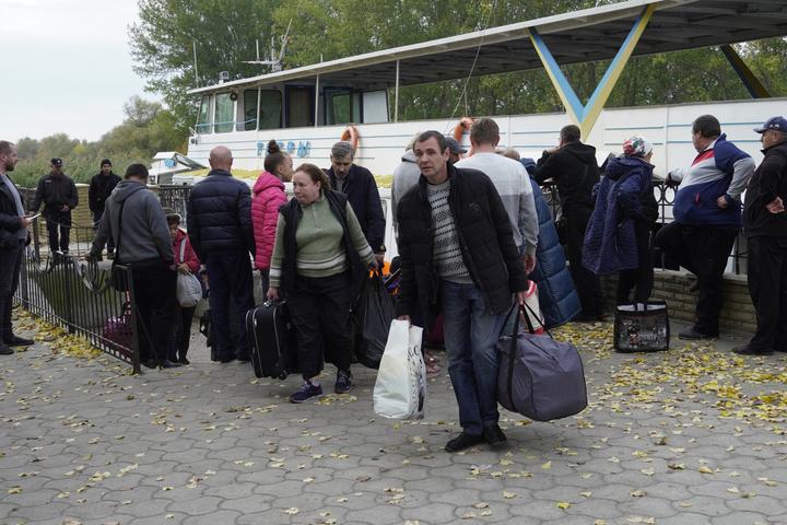 Олешки відрізані від світу: люди доїдають урожай, лікарня може зупинитися, а виїхати можна, лише ризикуючи життям