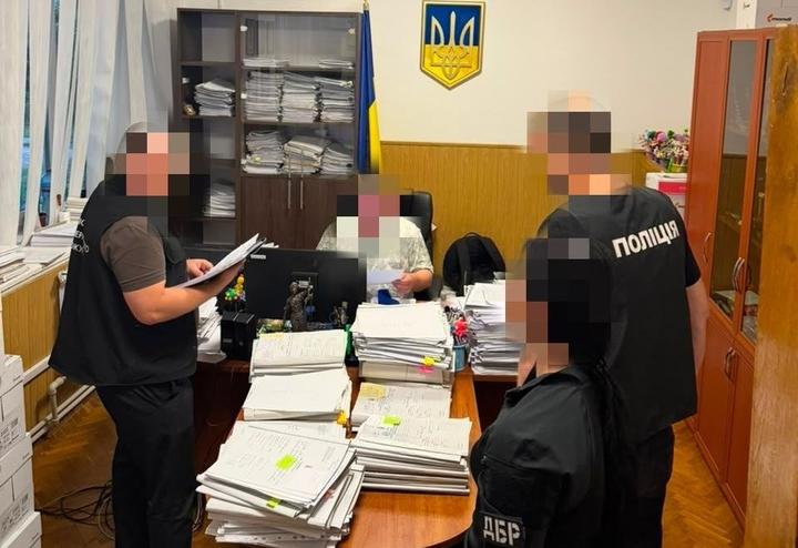 Голова одного з райсудів Київщини продавав рішення для відстрочки від мобілізації