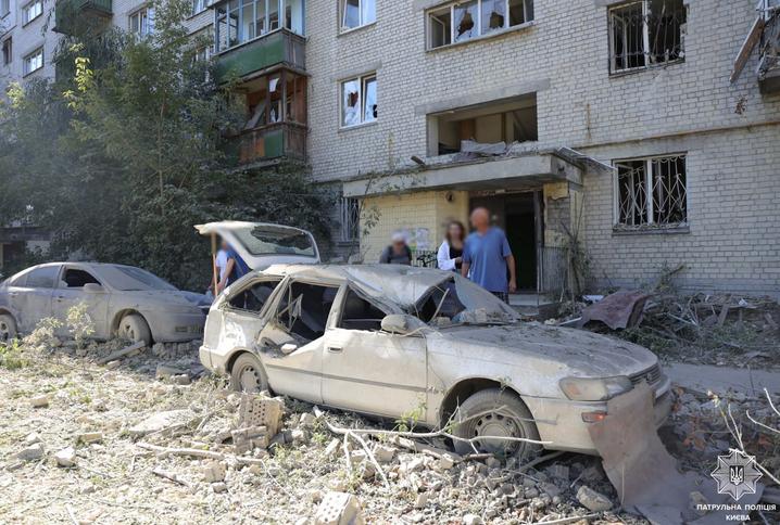Нічна атака на Київ: патрульні показали кадри з бодікамер у перші хвилини після ударів
